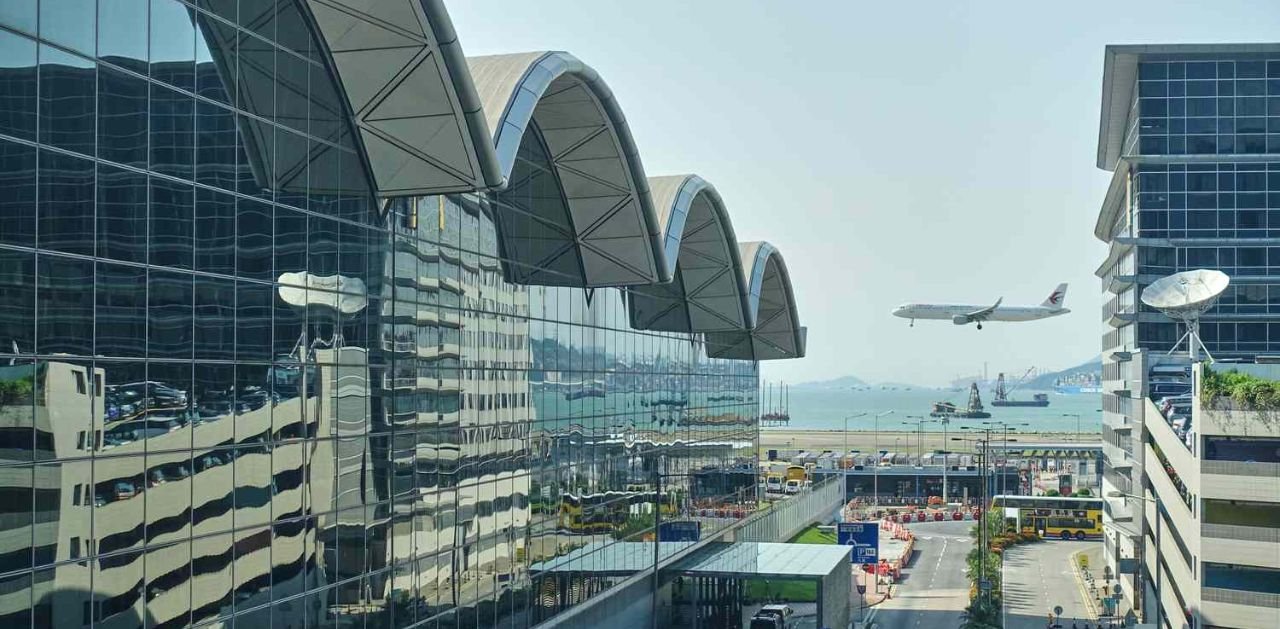 Japan Airlines HKG Terminal