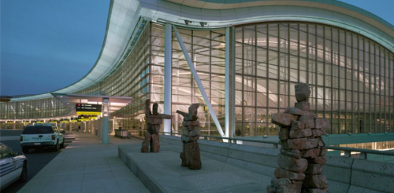 Japan Airlines YYZ Terminal