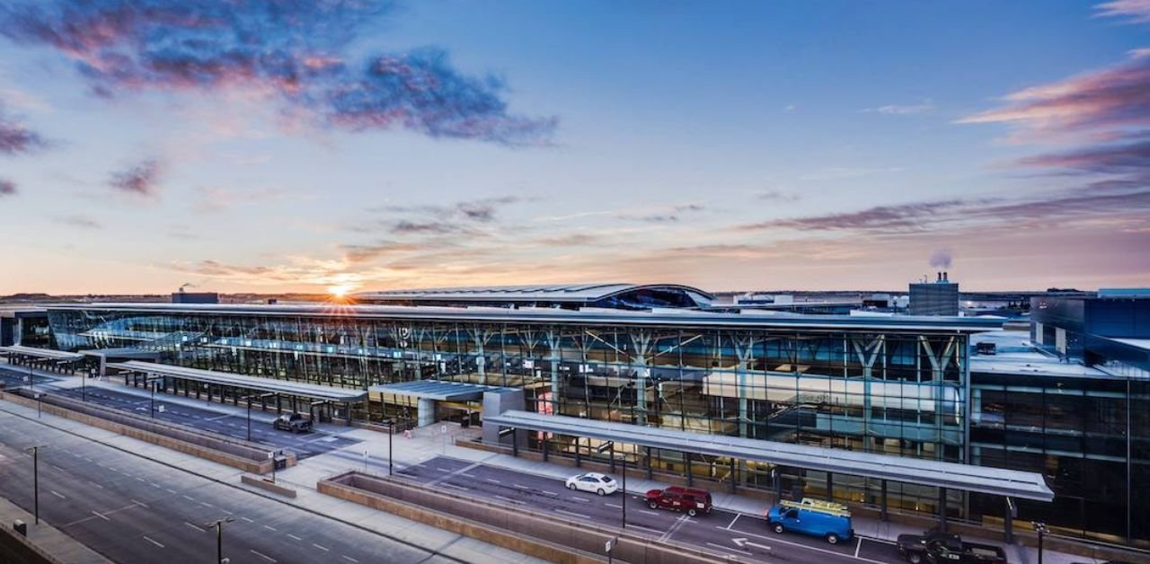 Qatar Airways YYC Terminal