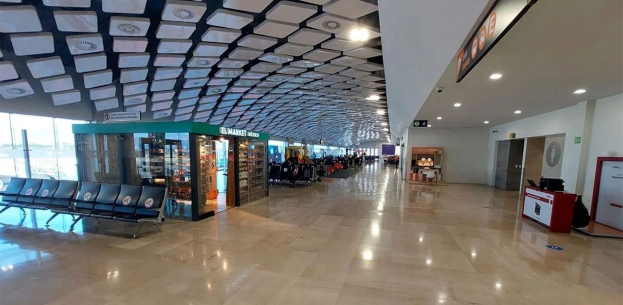 United Airlines BJX Terminal