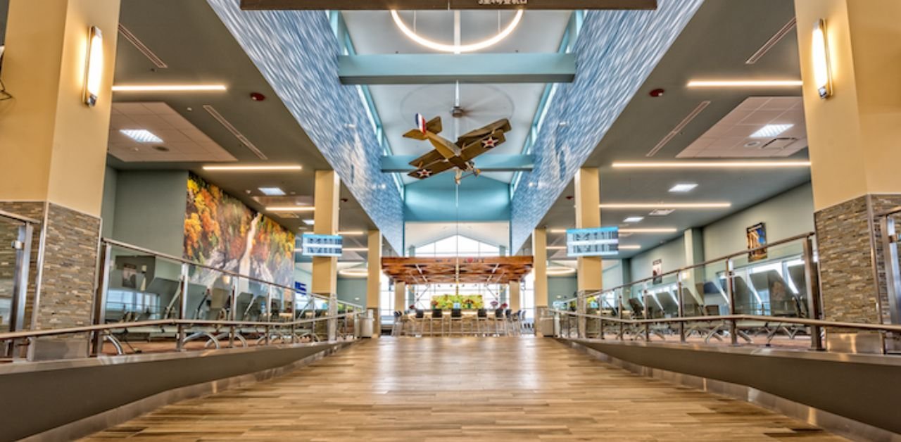 United Airlines ITH Terminal
