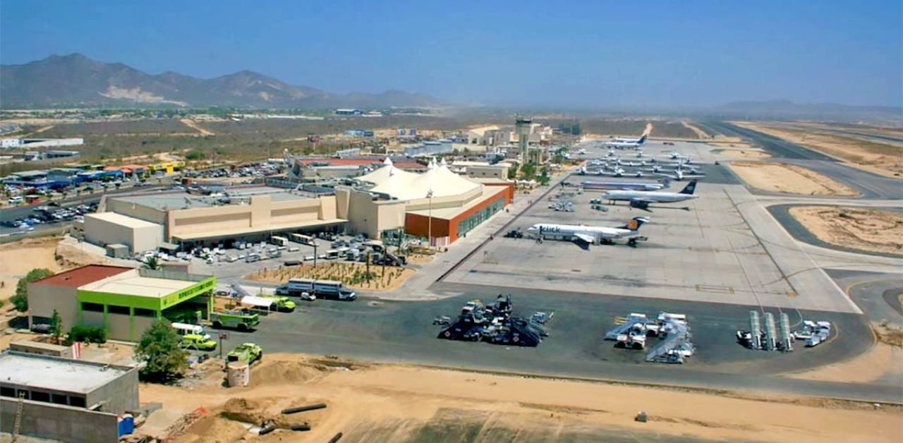 United Airlines SJD Terminal