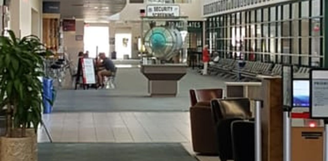 United Airlines YUM Terminal