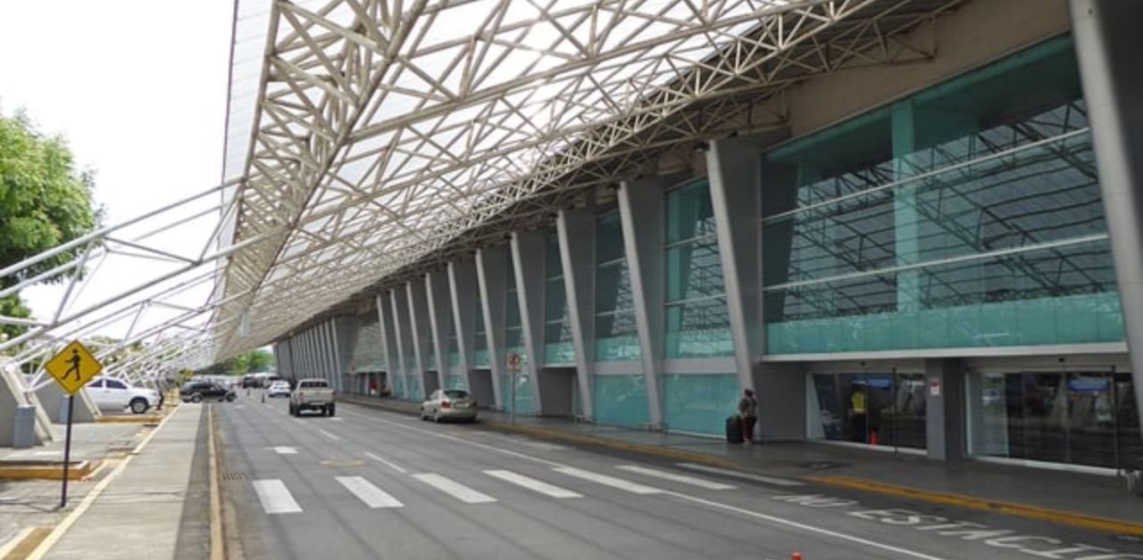 United Airlines MGA Terminal