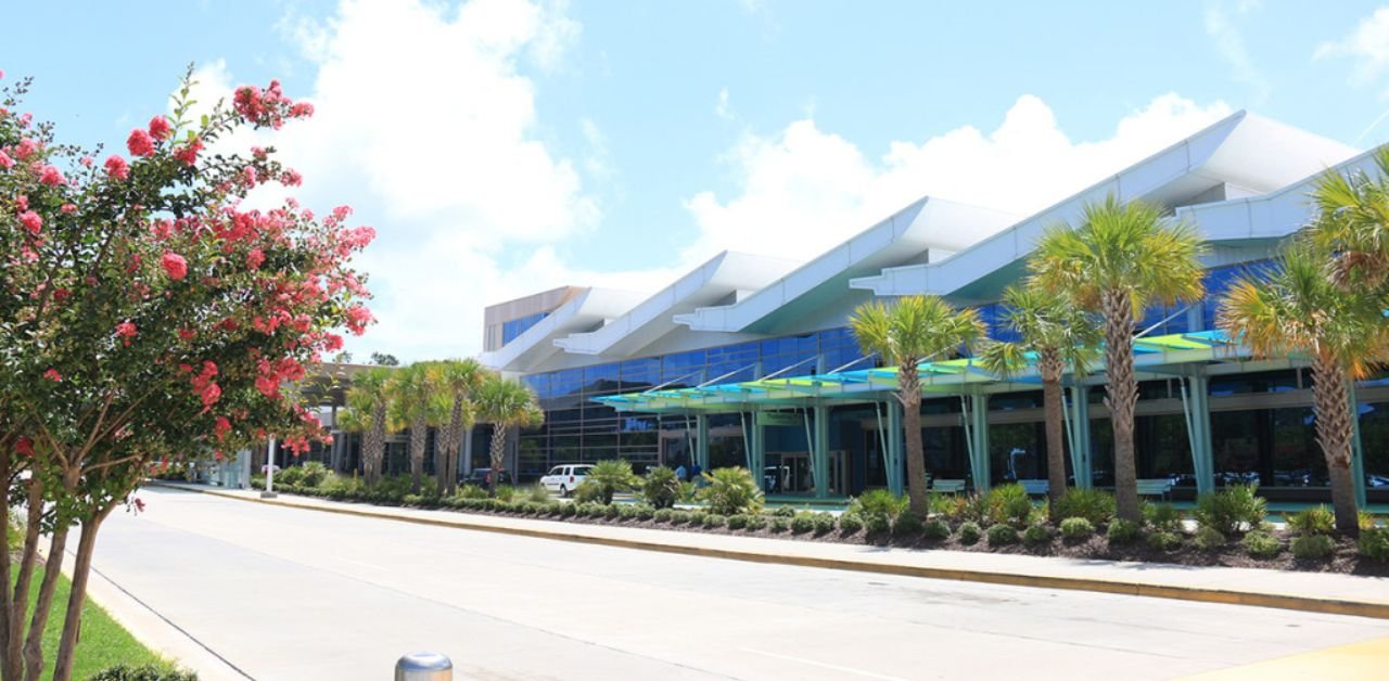 United Airlines MYR Terminal