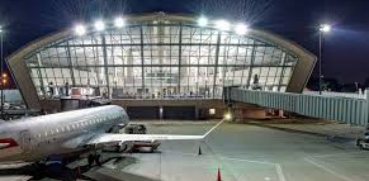 Delta Airlines FAT Terminal