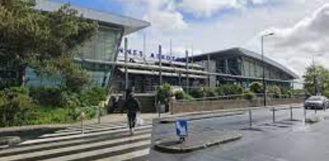 Air France RNS Terminal