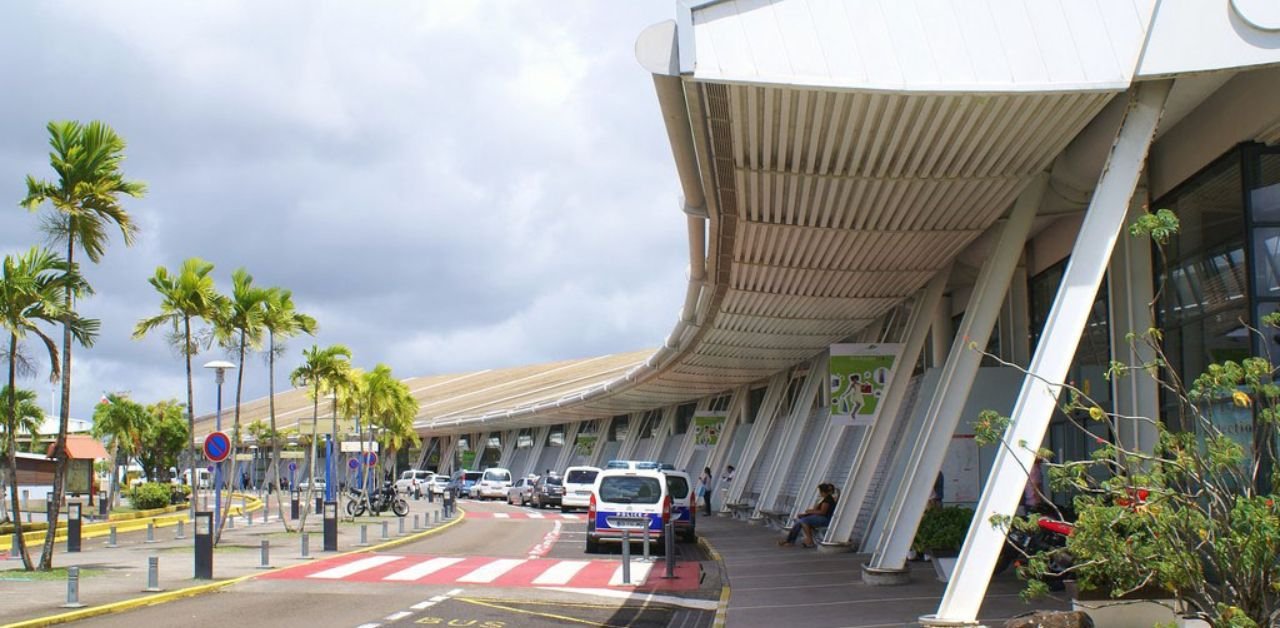 Air Transat FDF Terminal