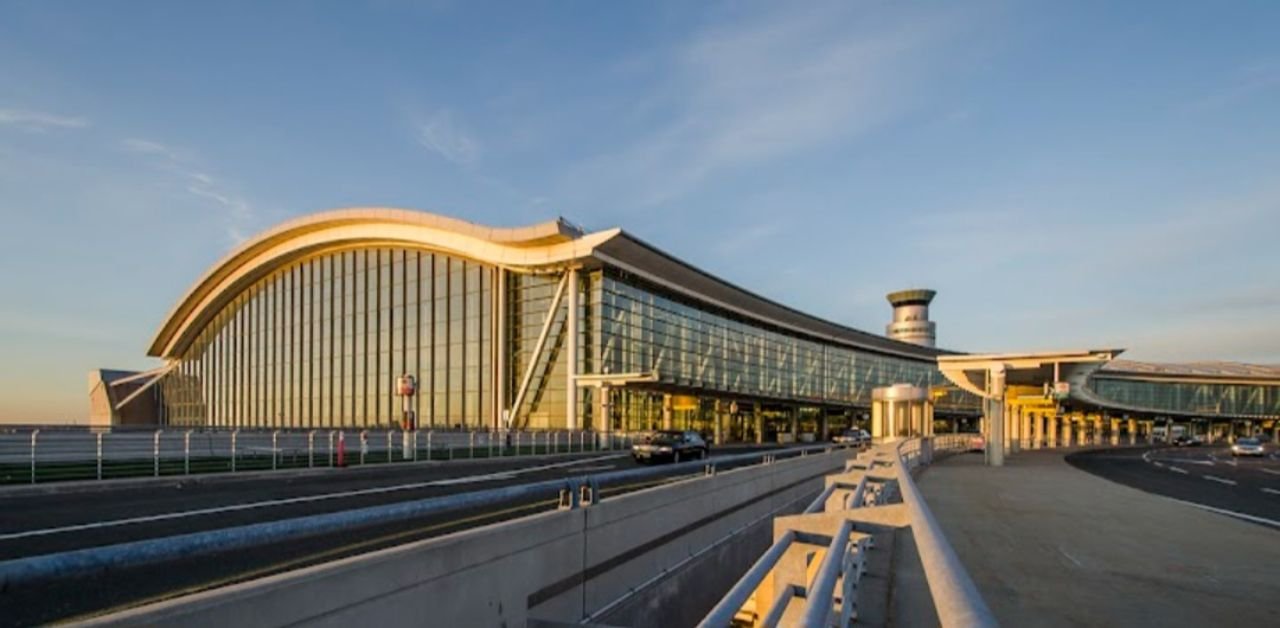 Air Transat YYZ Terminal