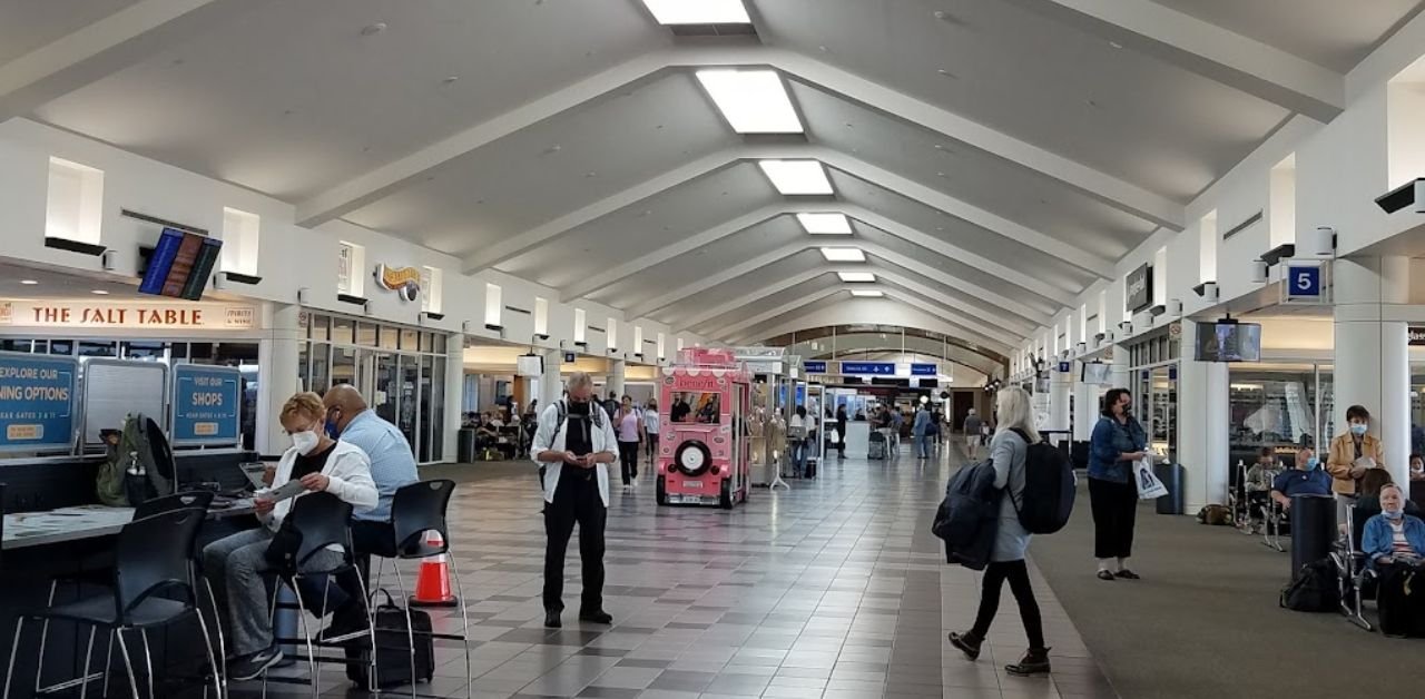 Avelo Airlines SAV Terminal
