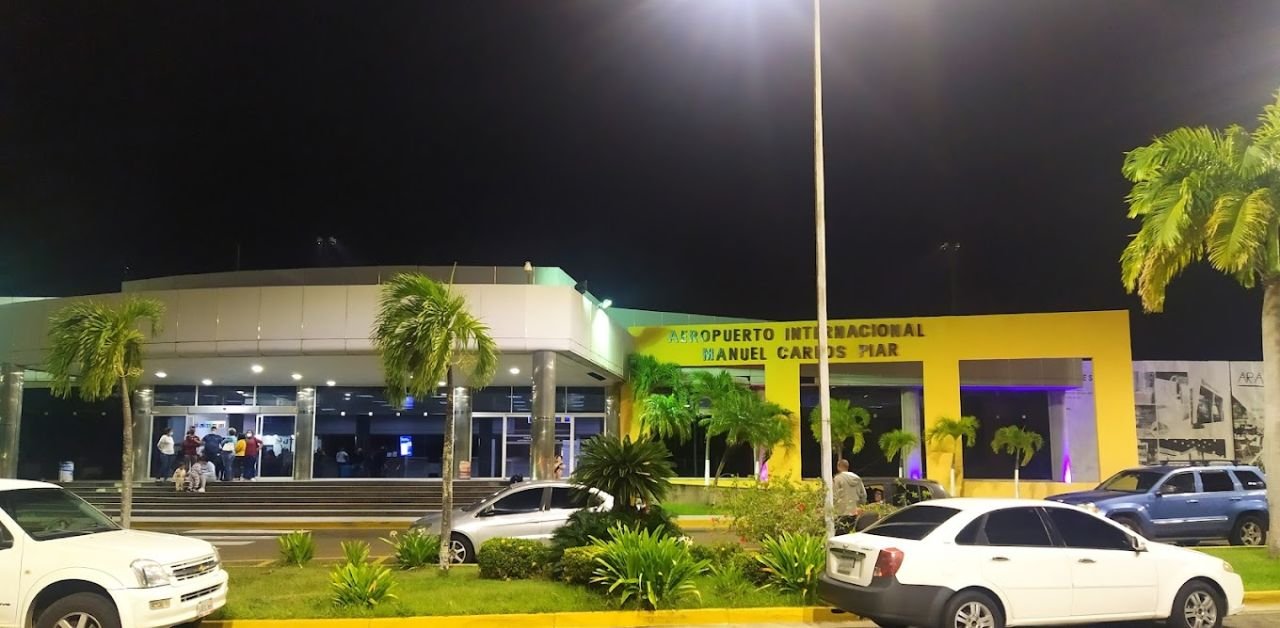 Avior Airlines PZO Terminal