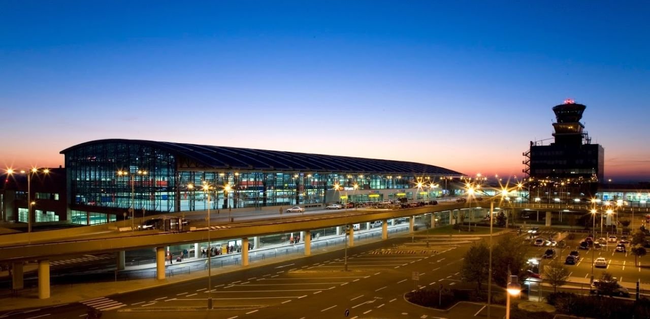 Azerbaijan Airlines PRG Terminal