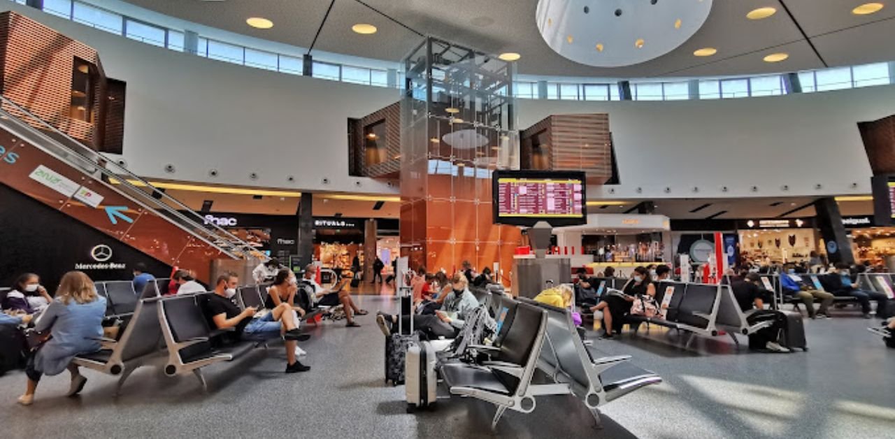 Finnair LIS Terminal