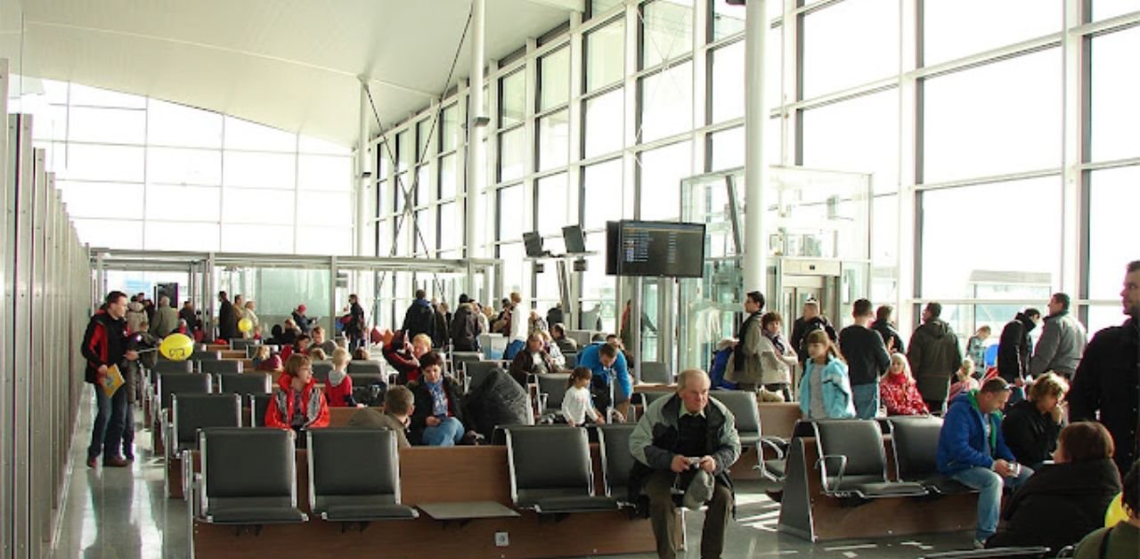 KLM Airlines WRO Terminal