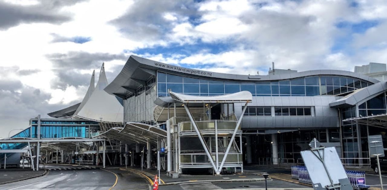 Lufthansa Airlines AKL Terminal