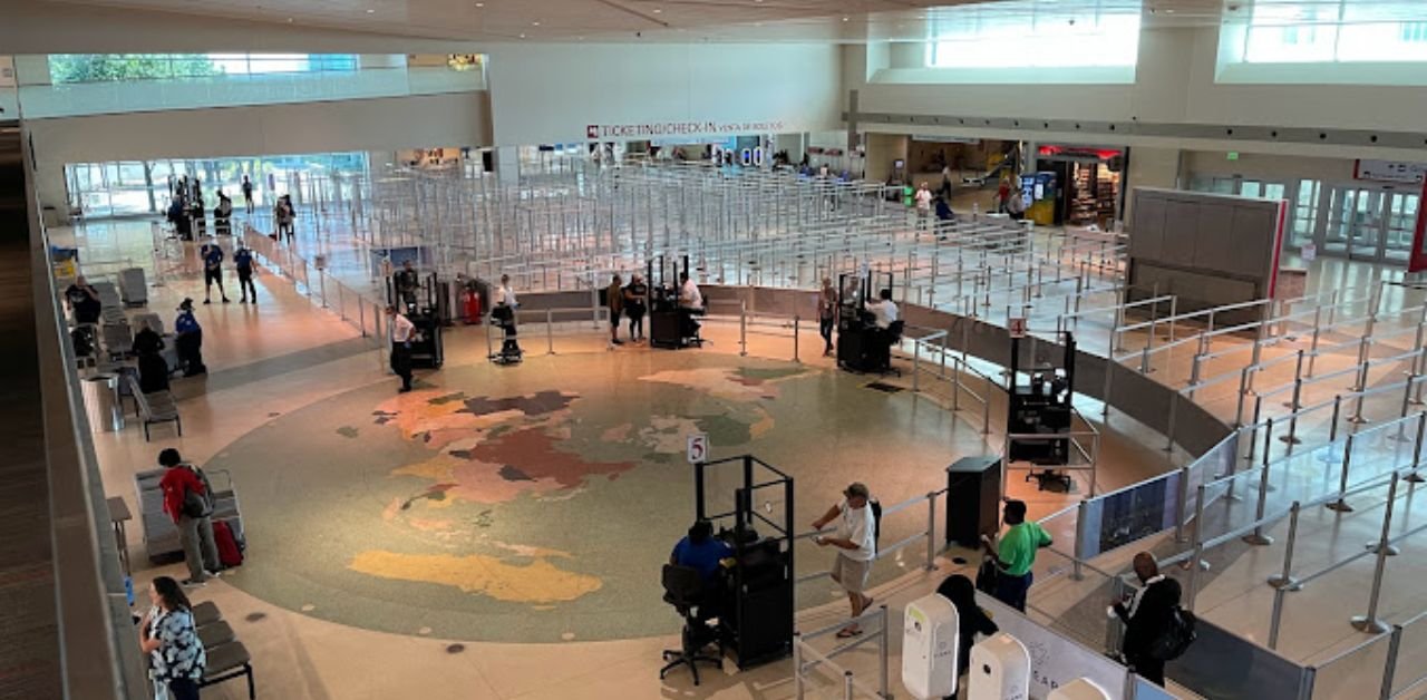 Lufthansa Airlines DAL Terminal