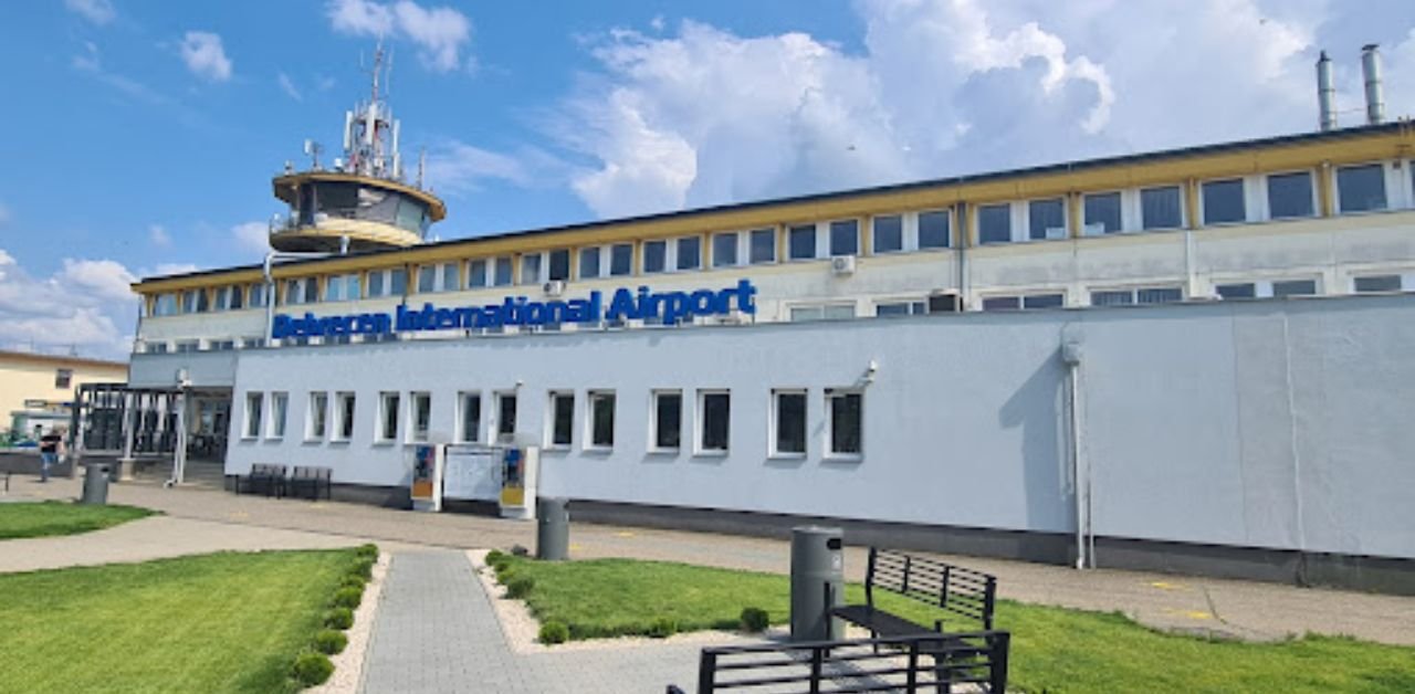 Lufthansa Airlines DEB Terminal