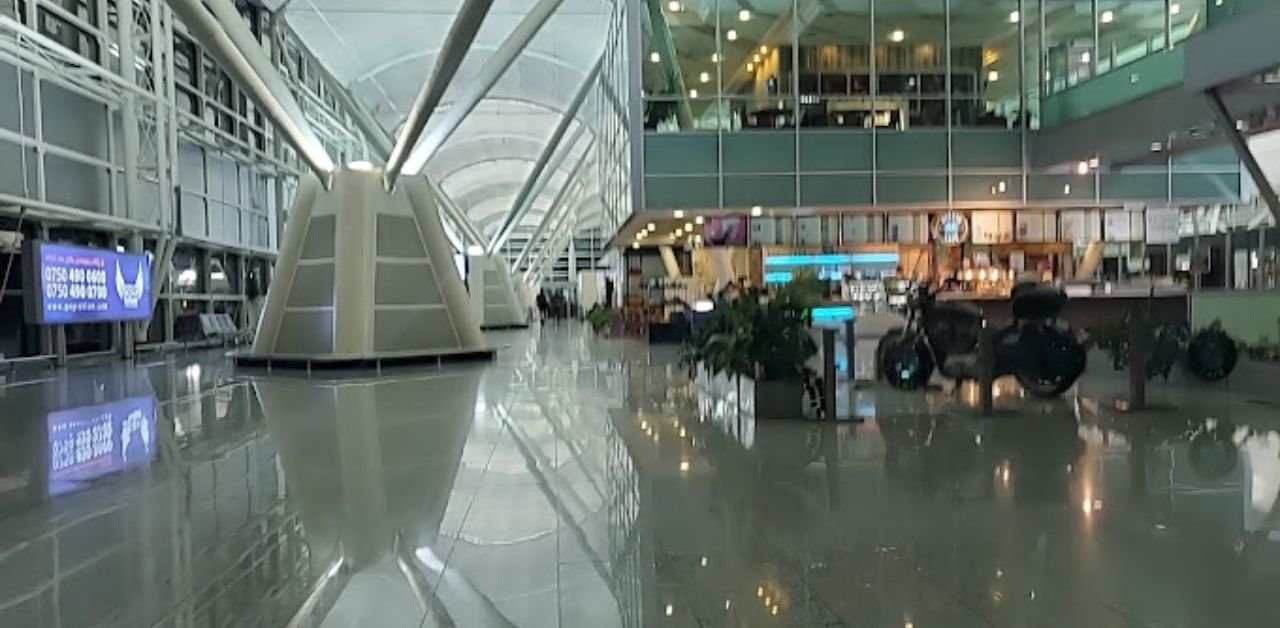 Lufthansa Airlines EBL Terminal