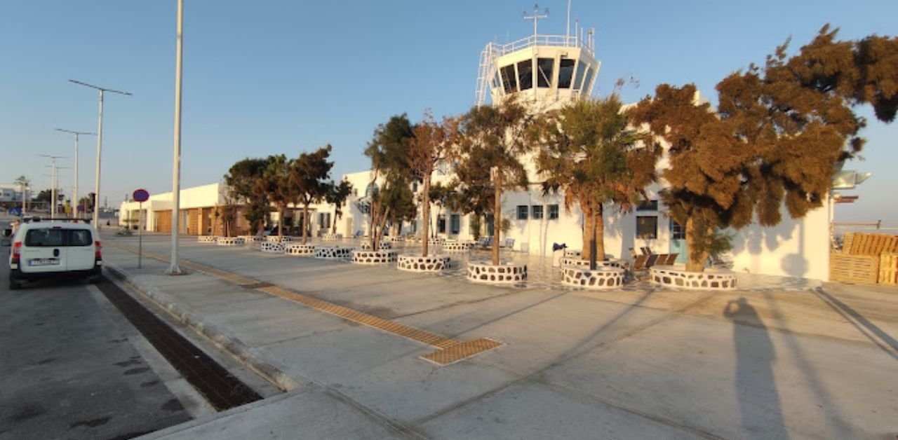 Lufthansa Airlines JTR Terminal