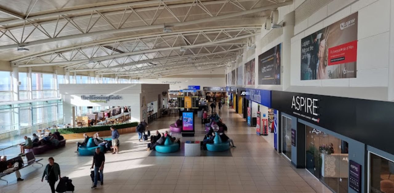 Lufthansa Airlines LPL Terminal