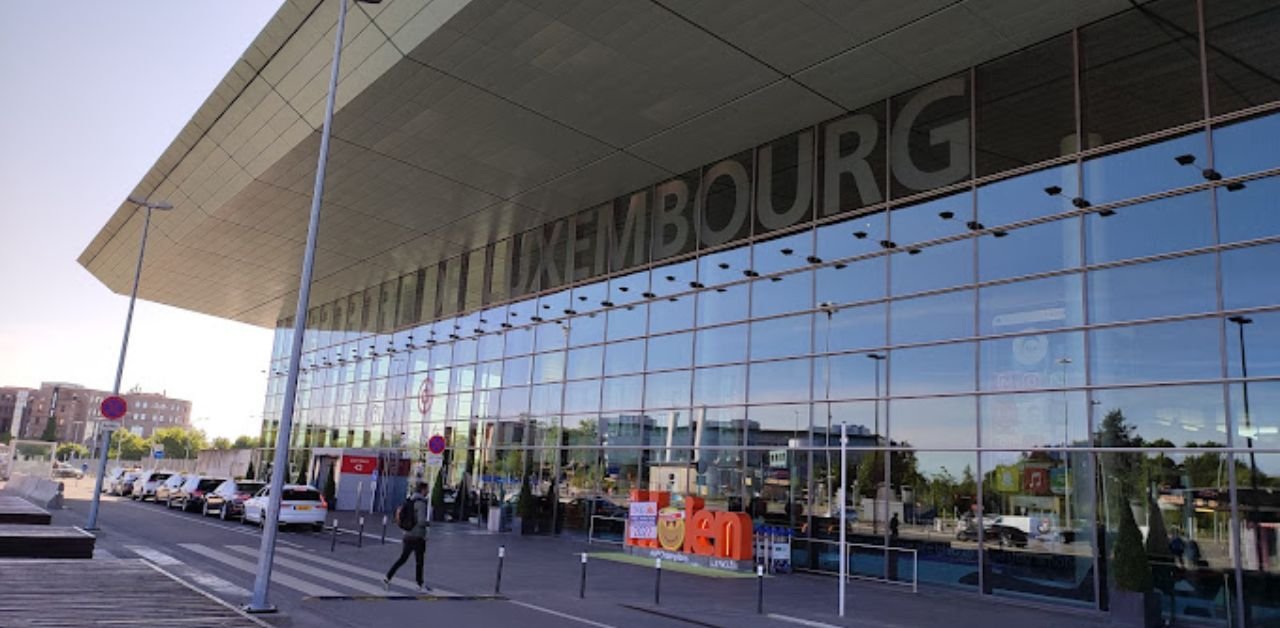 Lufthansa Airlines LUX Terminal