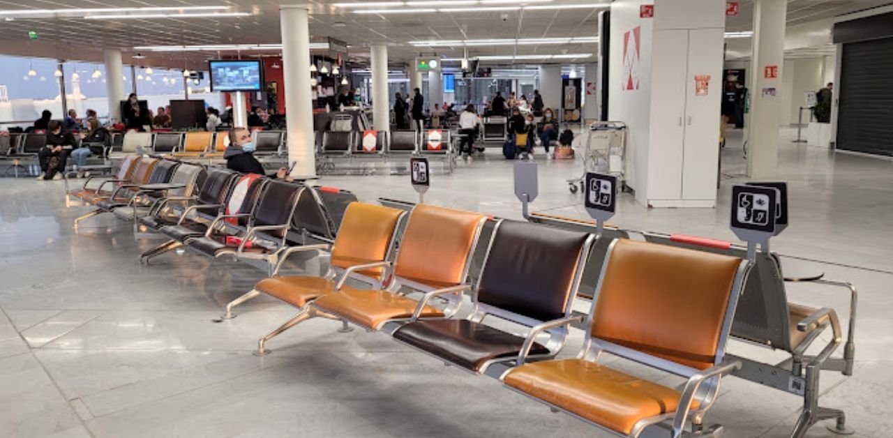 Lufthansa Airlines ORY Terminal