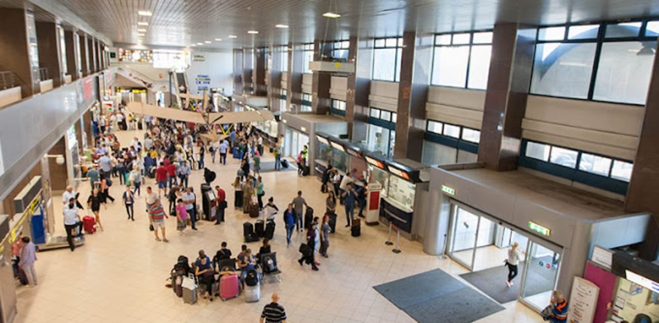 Lufthansa Airlines OTP Terminal