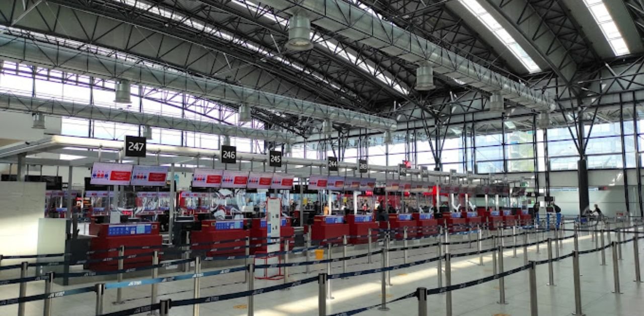 Lufthansa Airlines PRG Terminal
