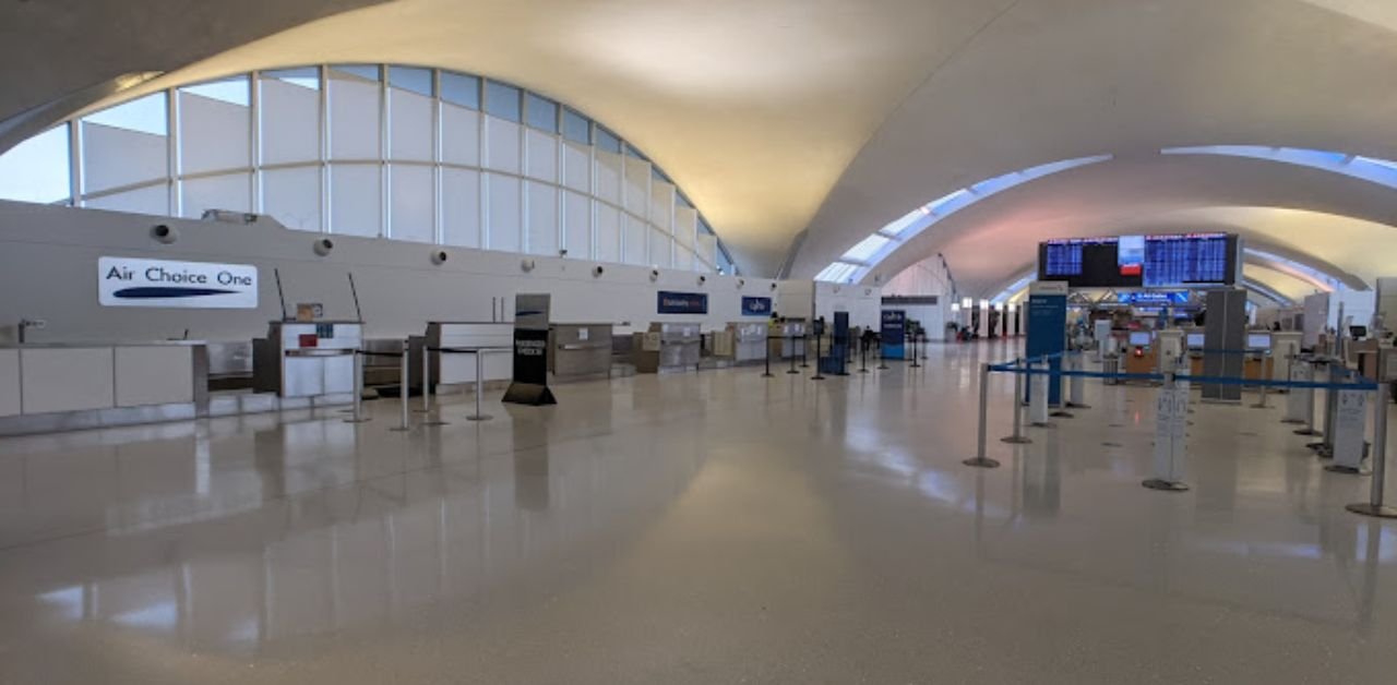 Lufthansa Airlines STL Terminal