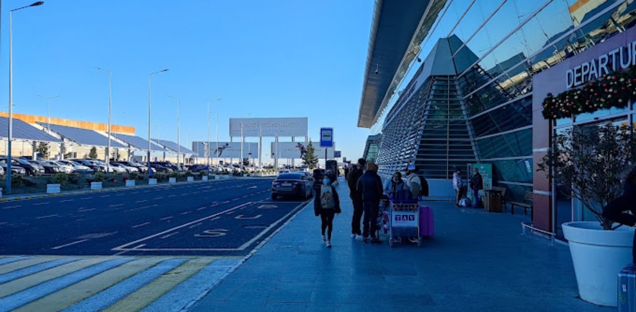 Lufthansa Airlines TBS Terminal