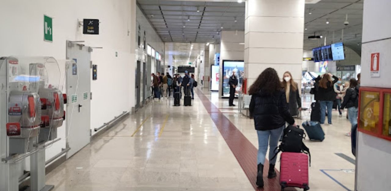 Lufthansa Airlines VCE Terminal