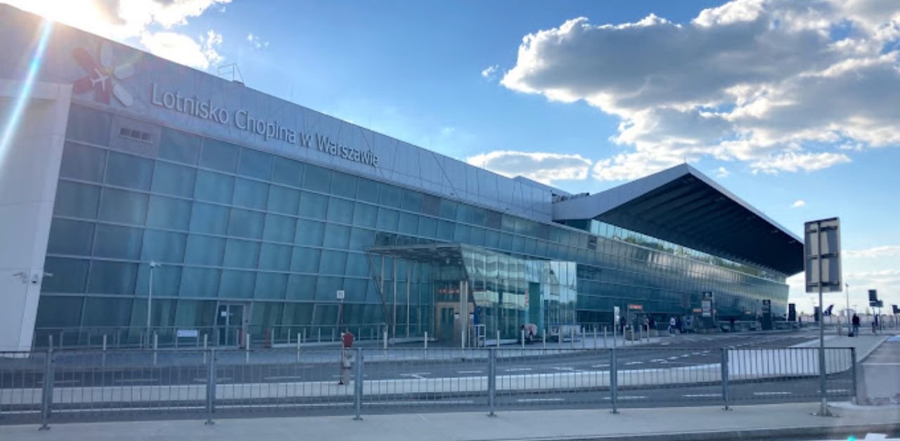 Lufthansa Airlines WAW Terminal