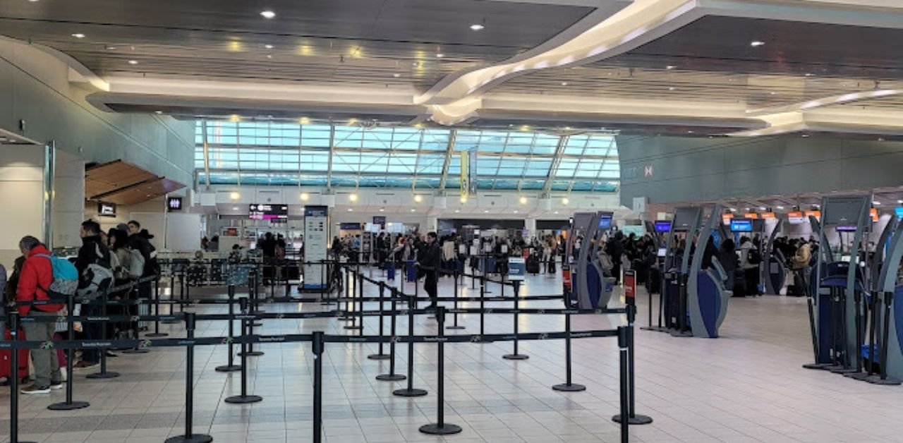 Lufthansa Airlines YYZ Terminal