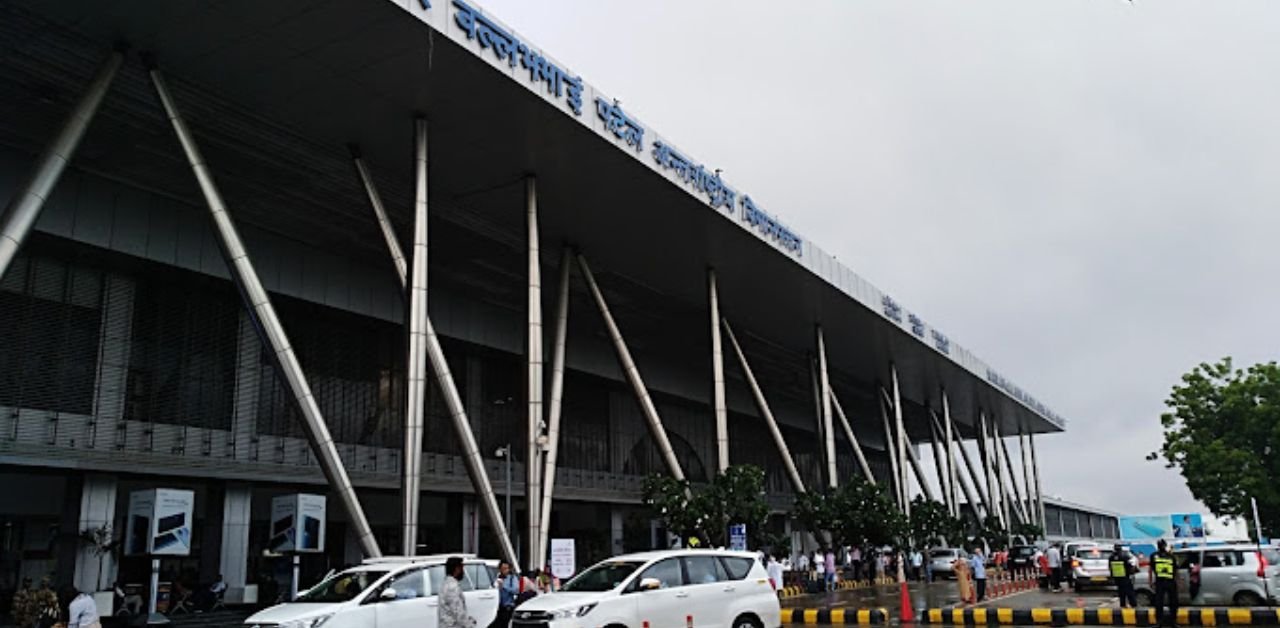 Singapore Airlines AMD Terminal
