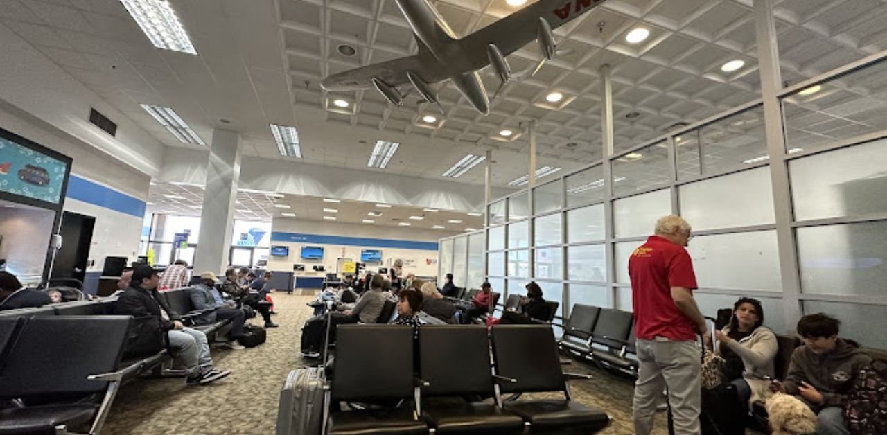 Singapore Airlines BUR Terminal