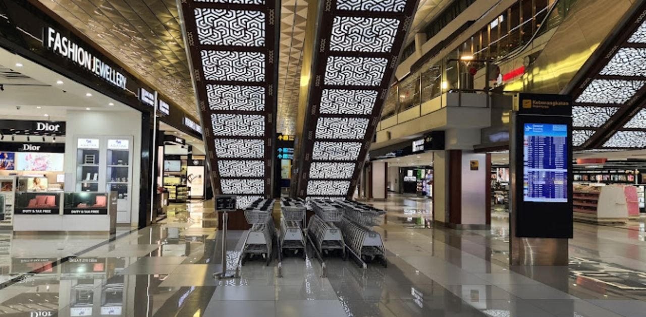 Singapore Airlines CGK Terminal