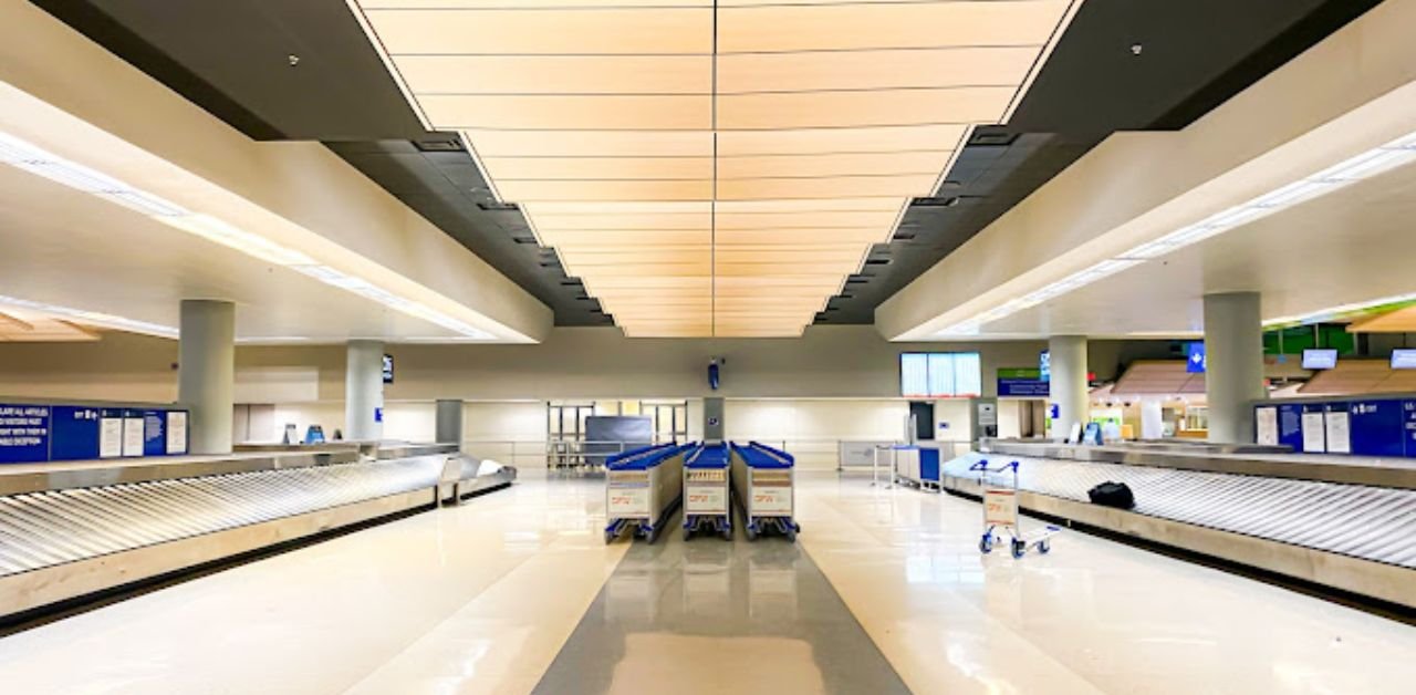 Singapore Airlines DFW Terminal