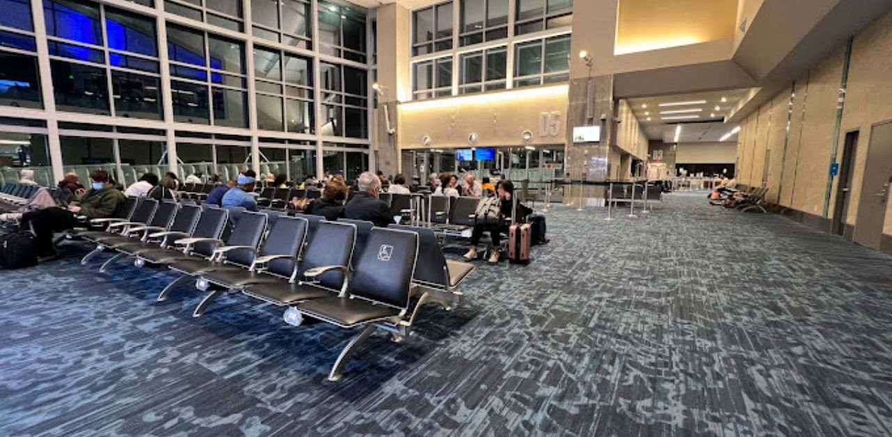 Singapore Airlines FLL Terminal