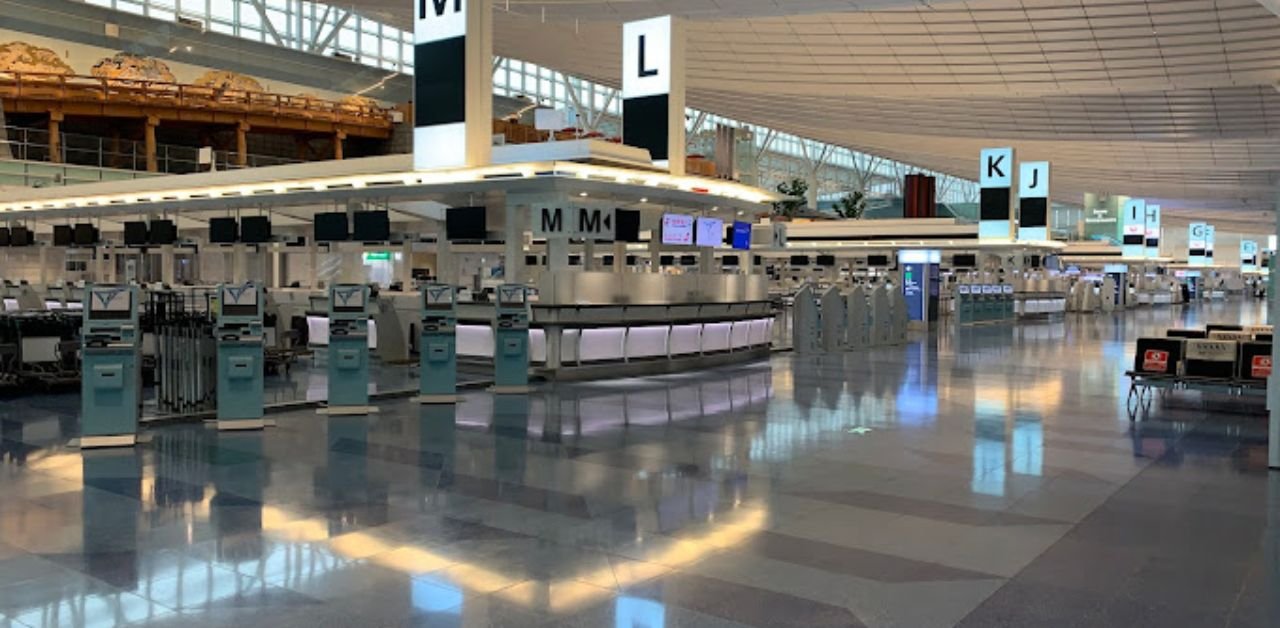 Singapore Airlines HND Terminal