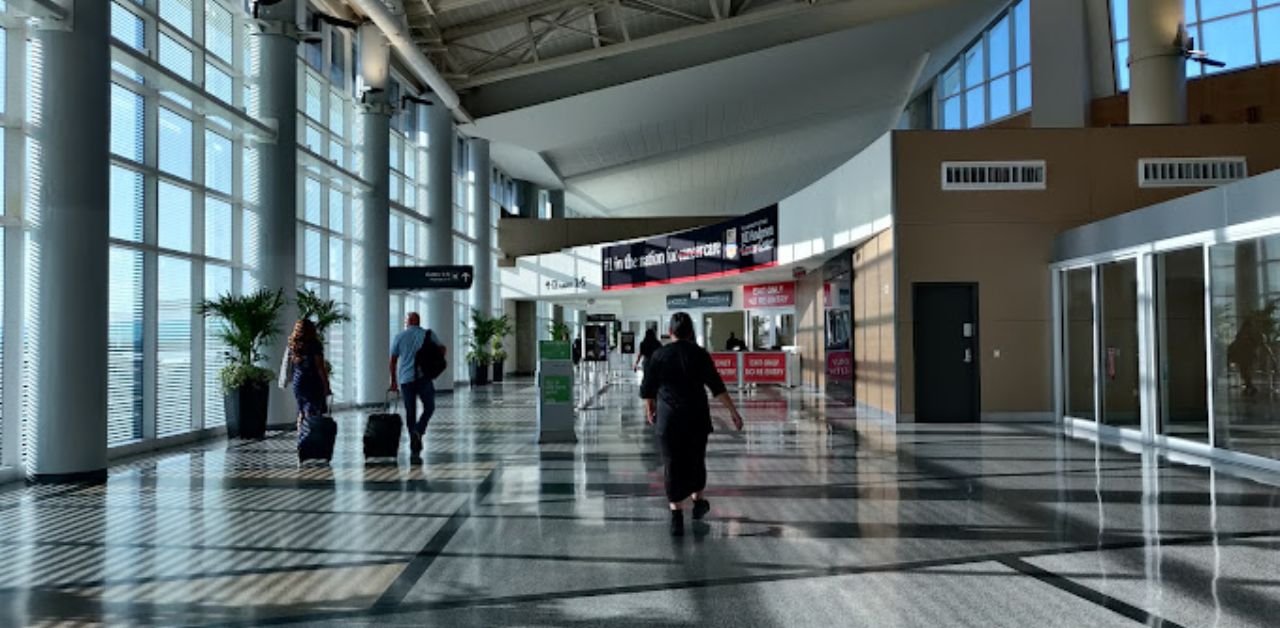 Singapore Airlines HOU Terminal