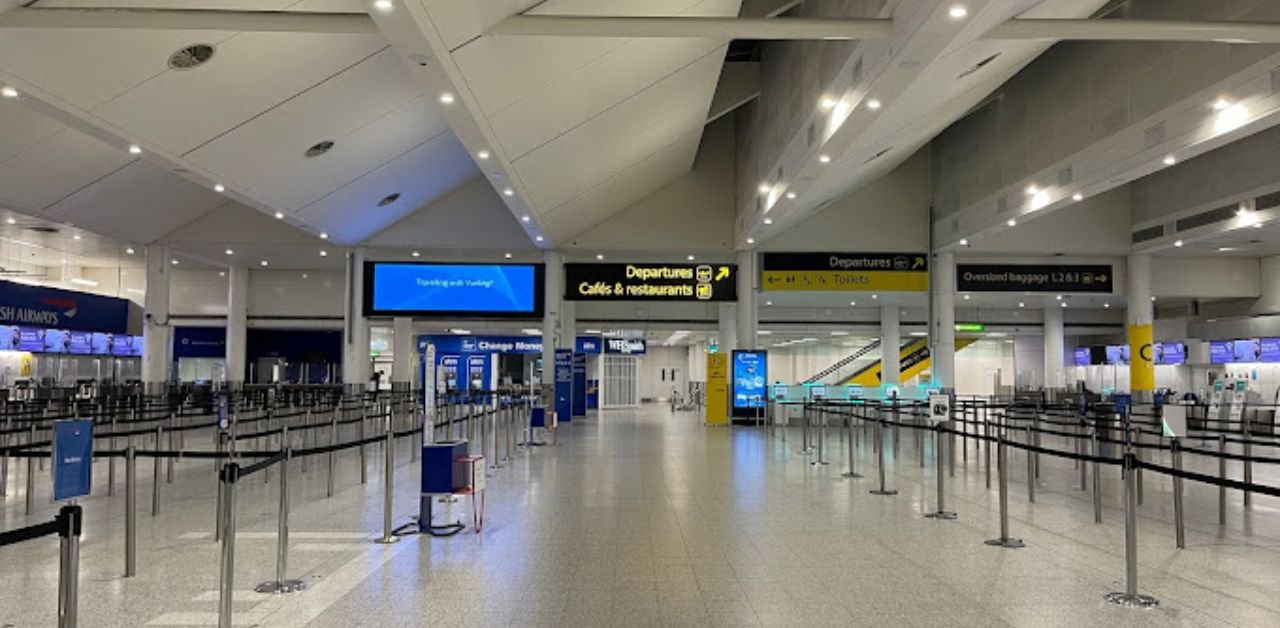 Singapore Airlines LGW Terminal