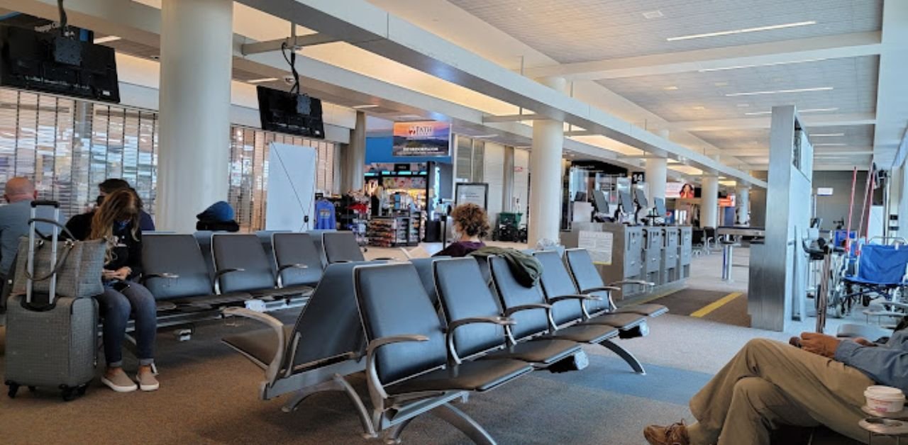 Singapore Airlines MHT Terminal