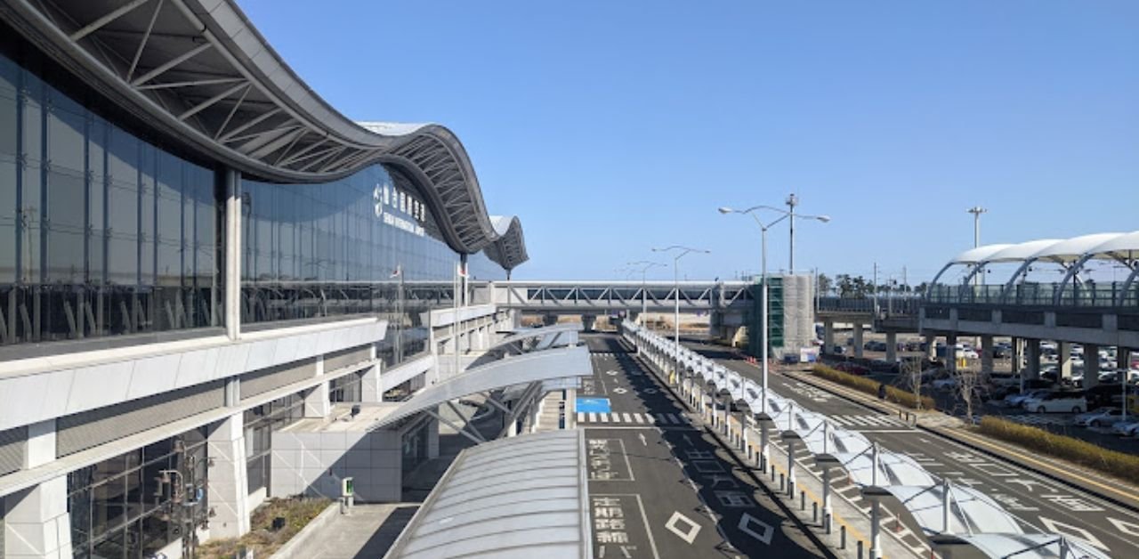 Singapore Airlines SDJ Terminal