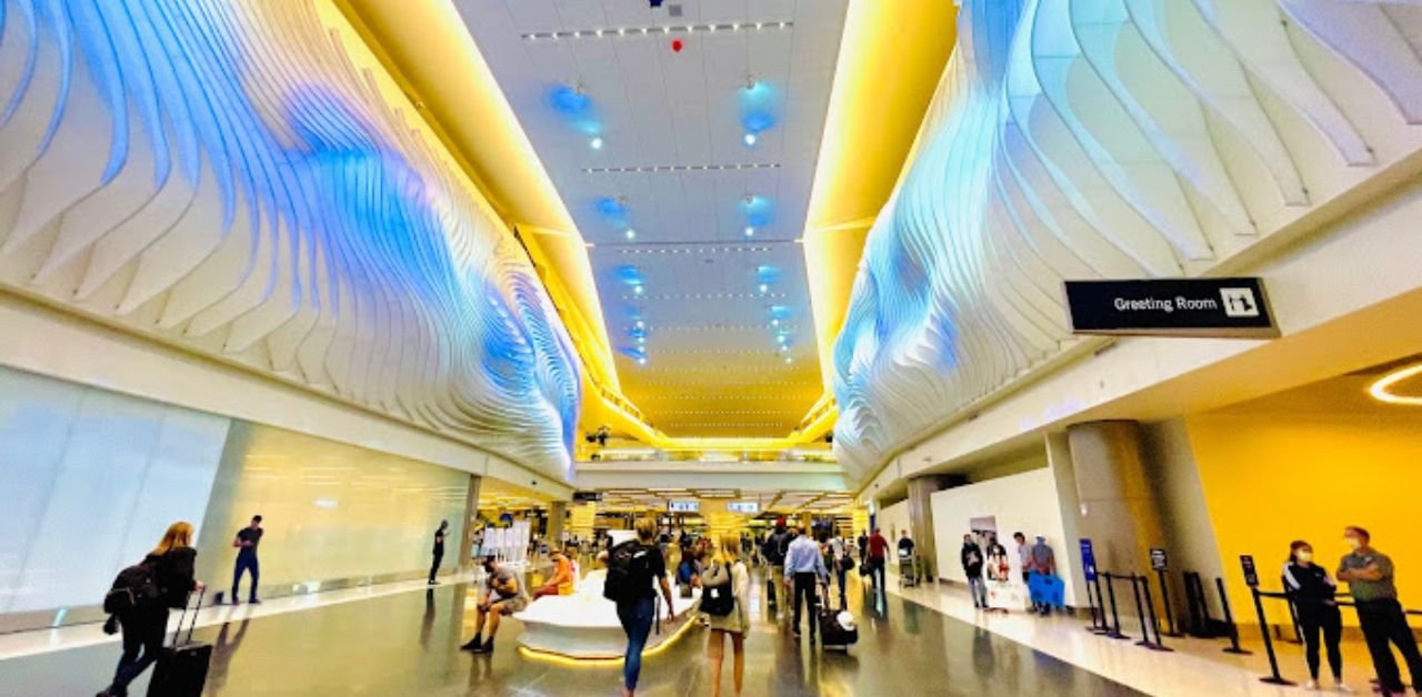 Singapore Airlines SLC Terminal