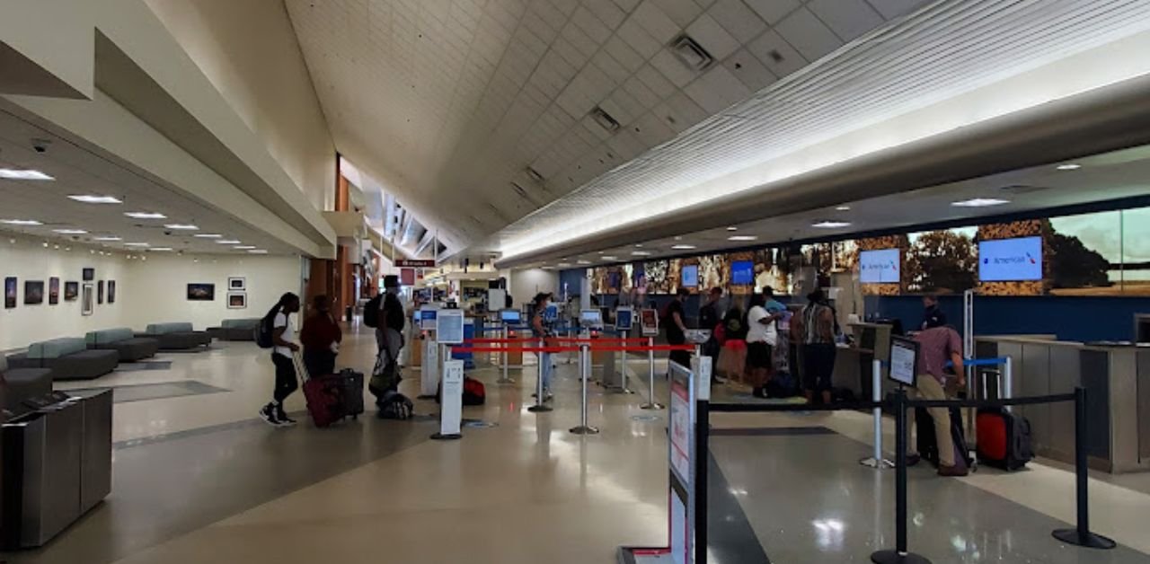 Singapore Airlines TLH Terminal