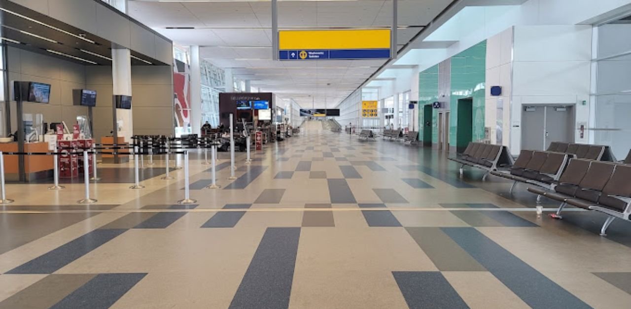 Singapore Airlines YYC Terminal