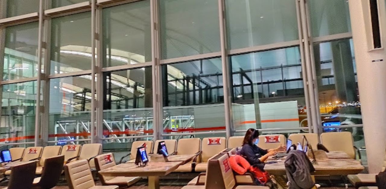 Singapore Airlines YYZ Terminal