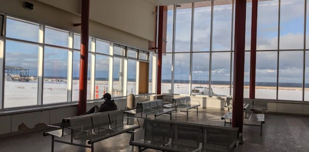 Kuujjuaraapik Airport